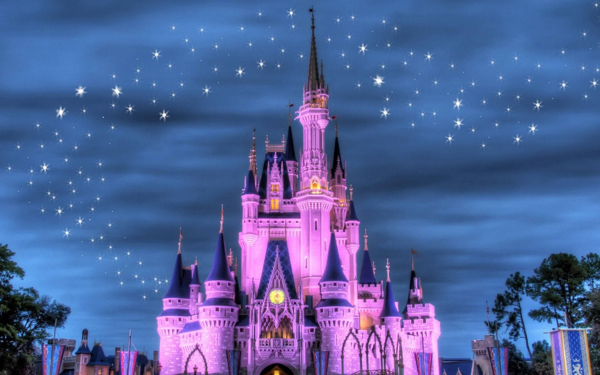 مملكة ديزني السحرية باللون الأرجواني 4K فائقة الاتساع خلفية