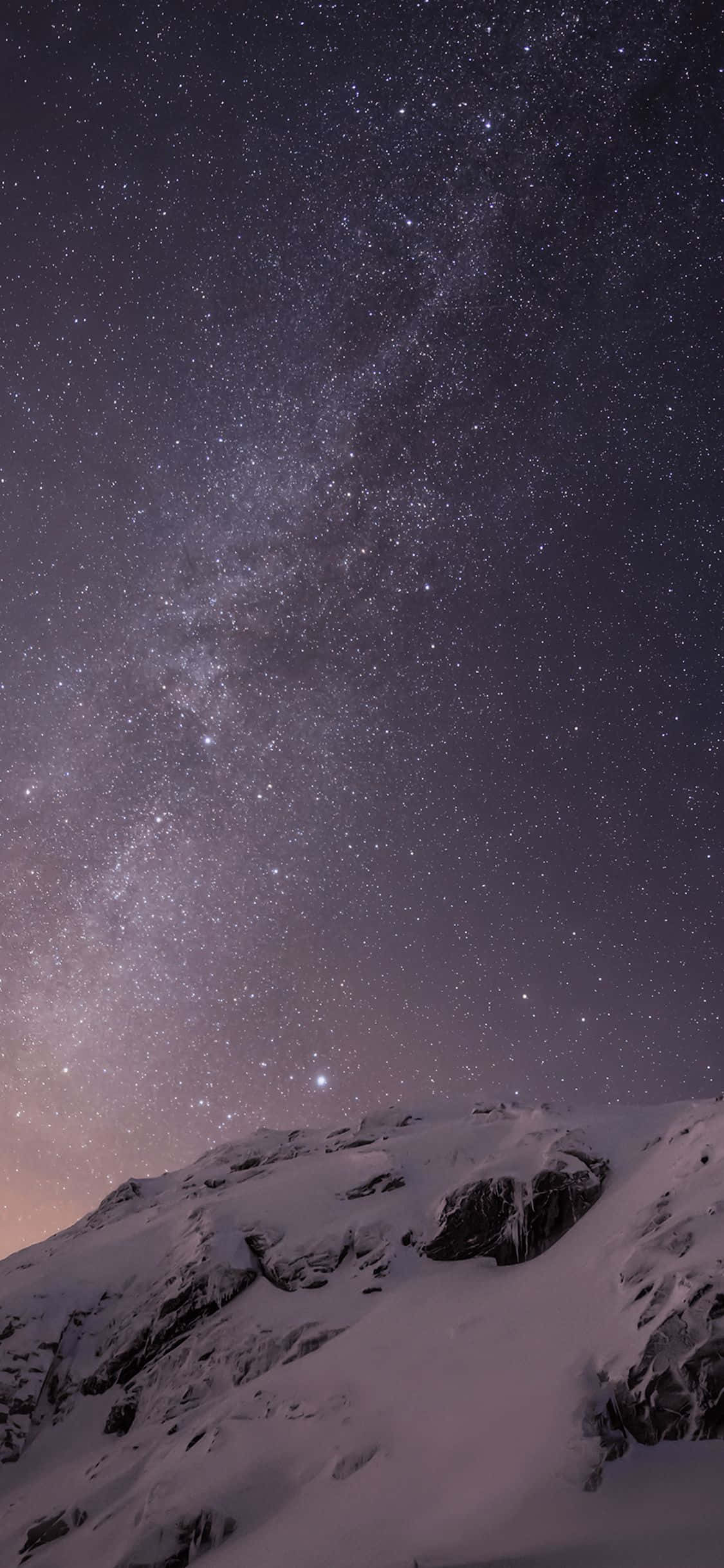 سماء ليلية وجبل آيفون 5s الأصلي خلفية