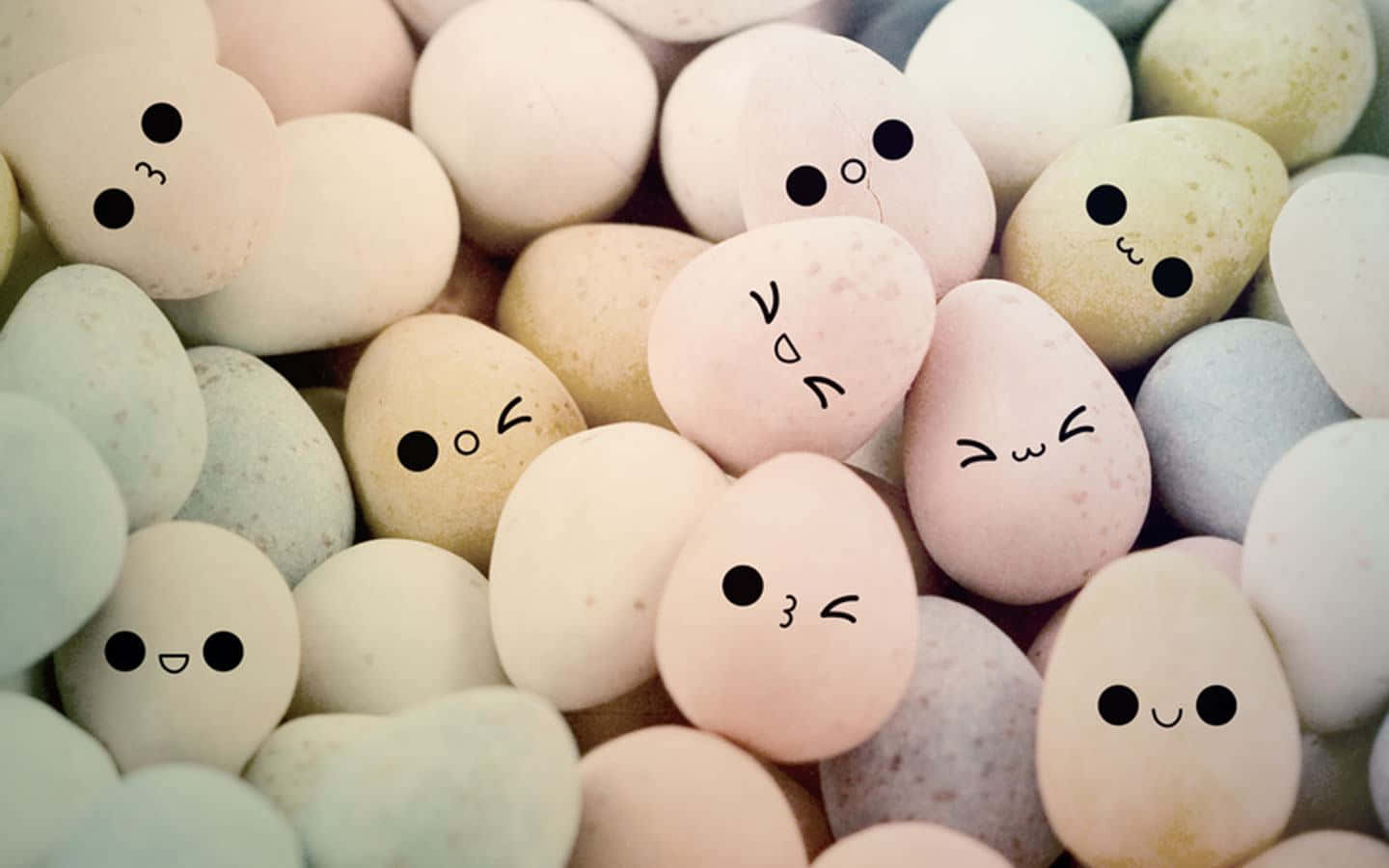 خلفية لطيفة لبيض كawaii بوجوه خلفية