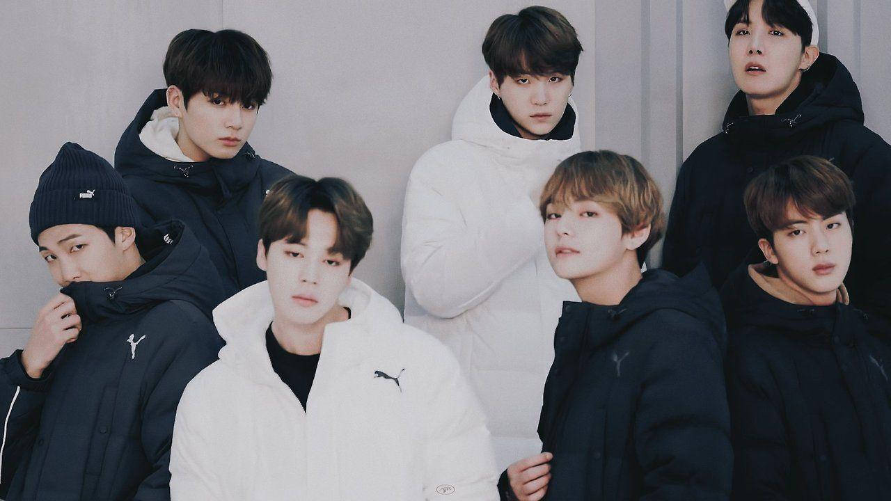 BTS لطيفون في سترات سميكة خلفية