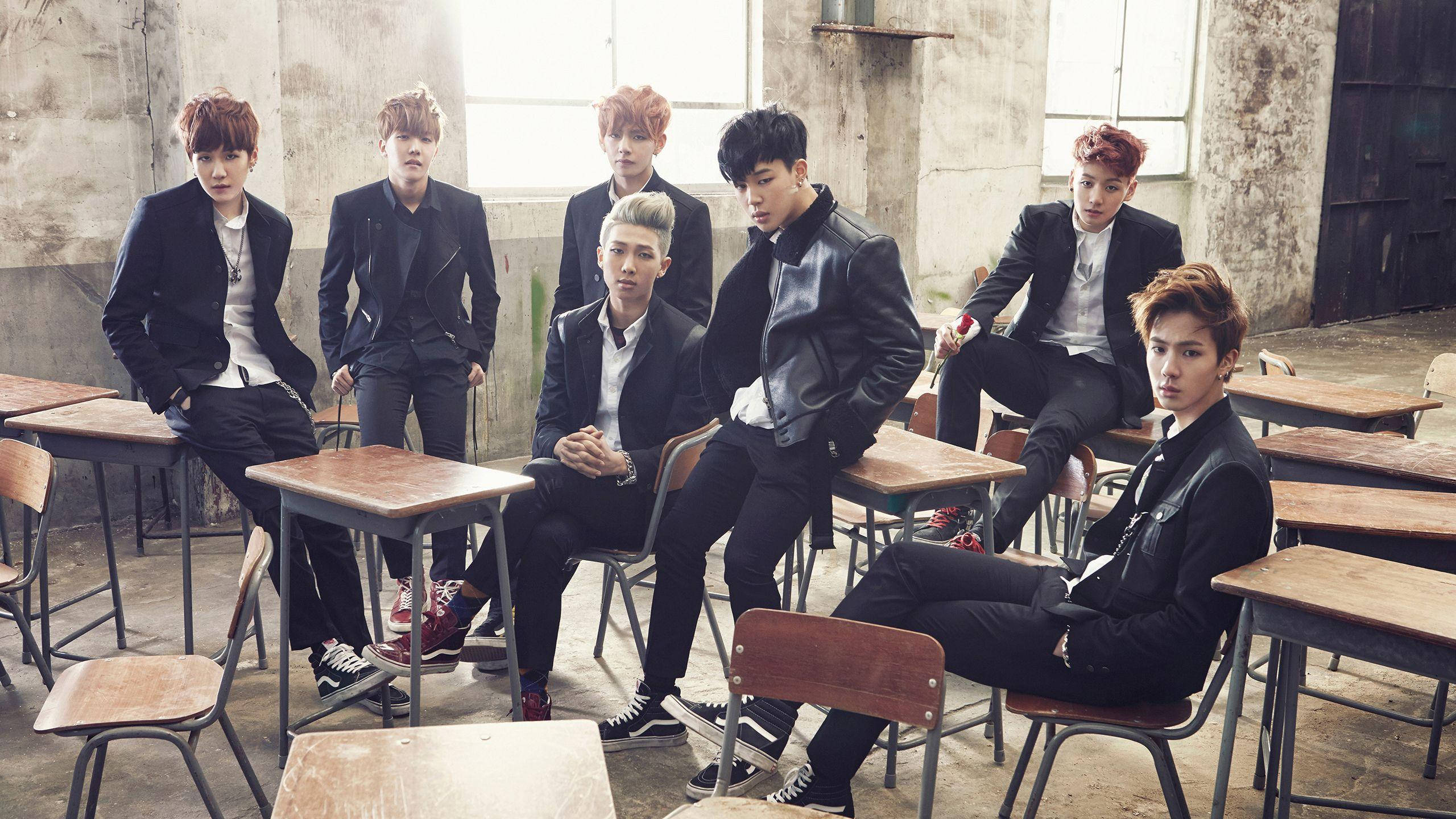 خلفية سطح مكتب BTS من مشهد "Boy In Luv" خلفية