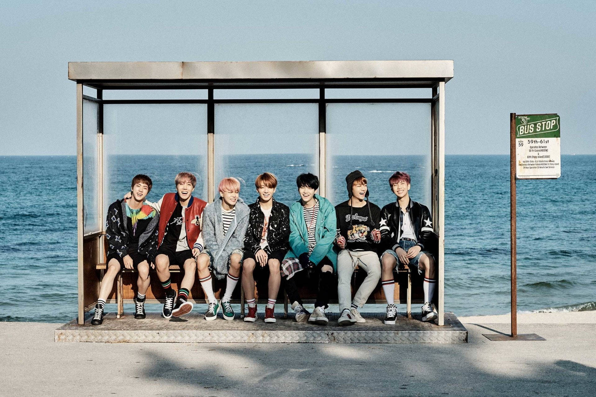 خلفية رائعة لابتوب BTS في يوم الربيع خلفية
