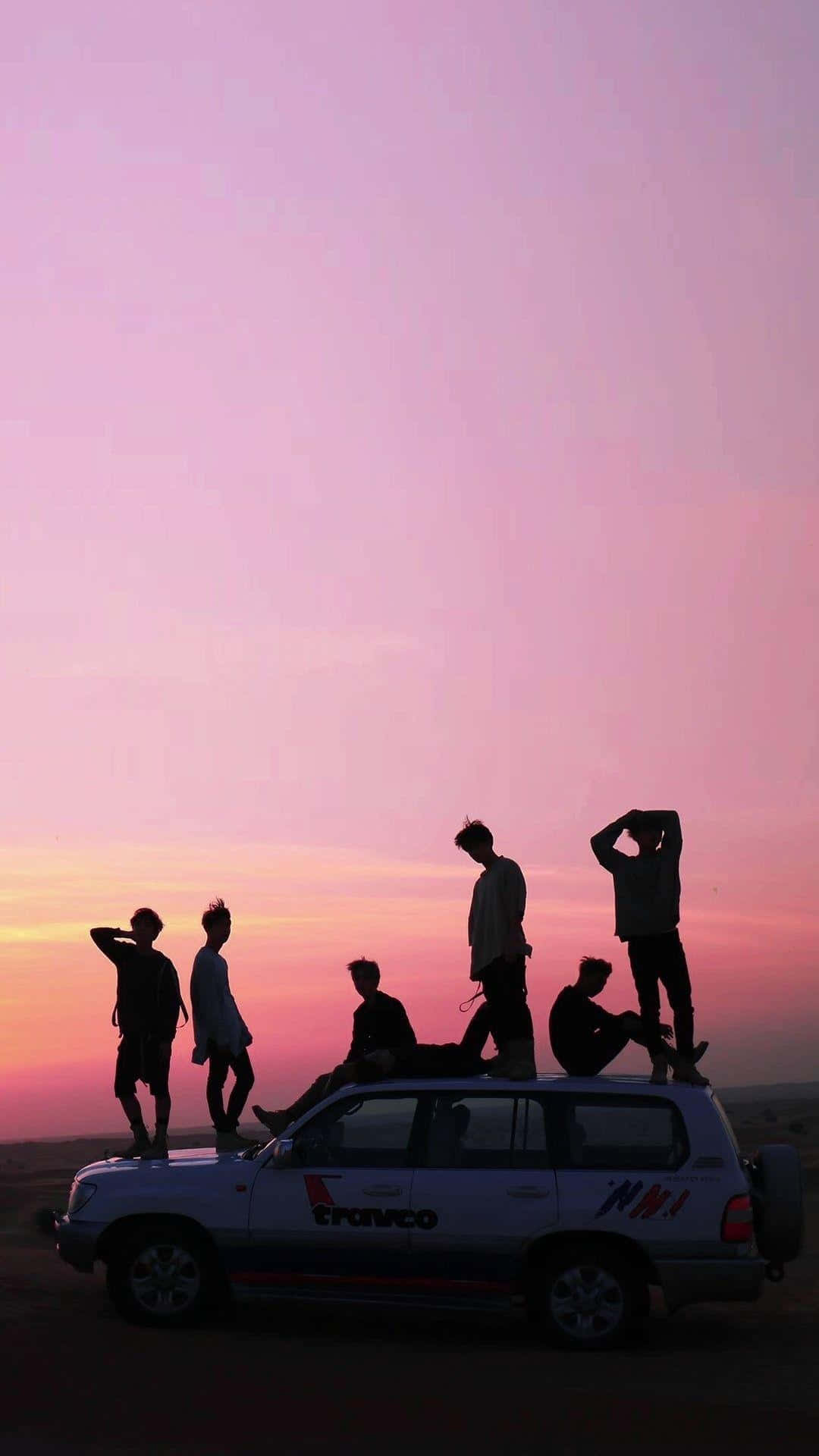سماء أرجوانية BTS لأيفون خلفية