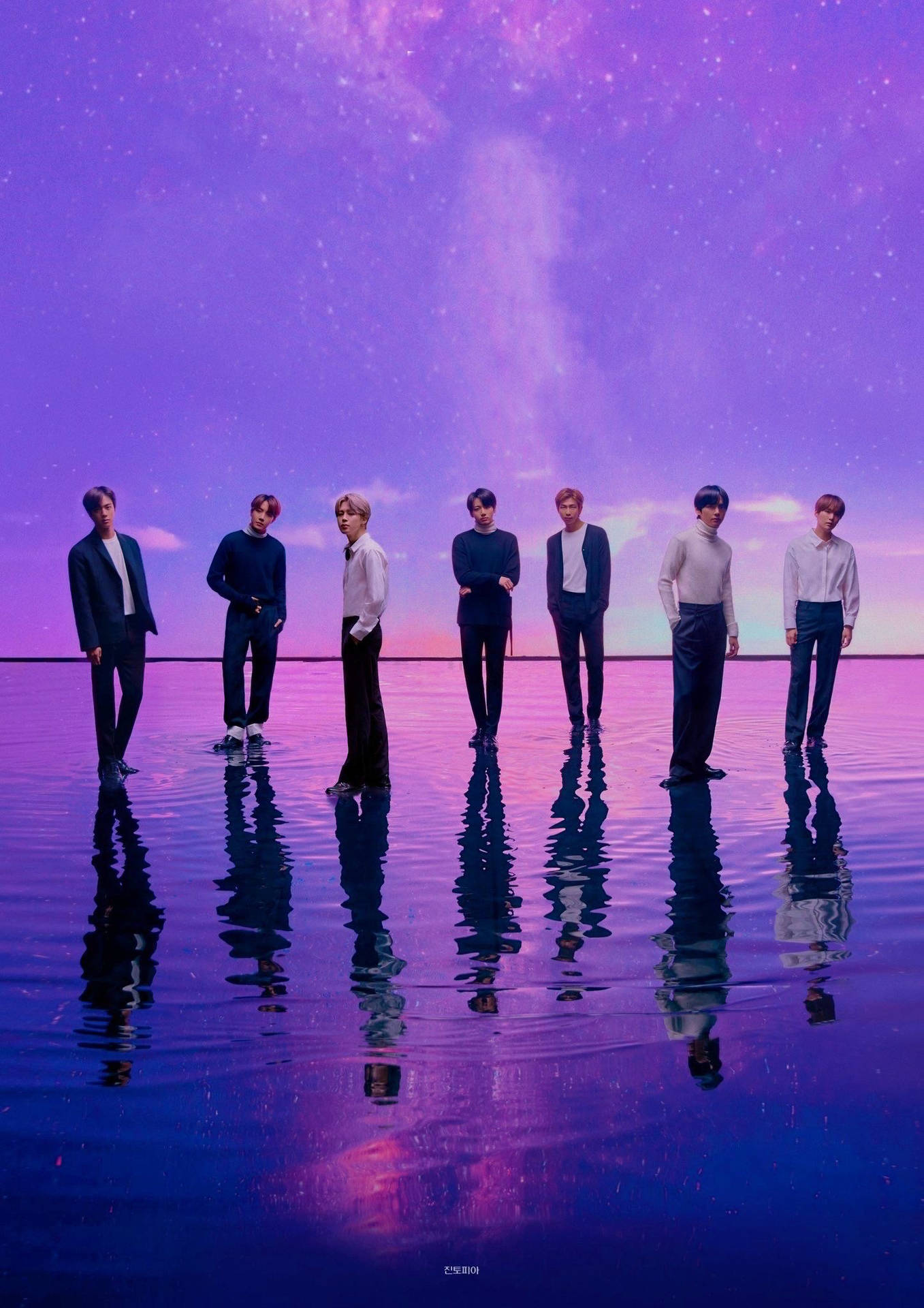 خلفية BTS OT7 على خلفية أرجوانية باستيل