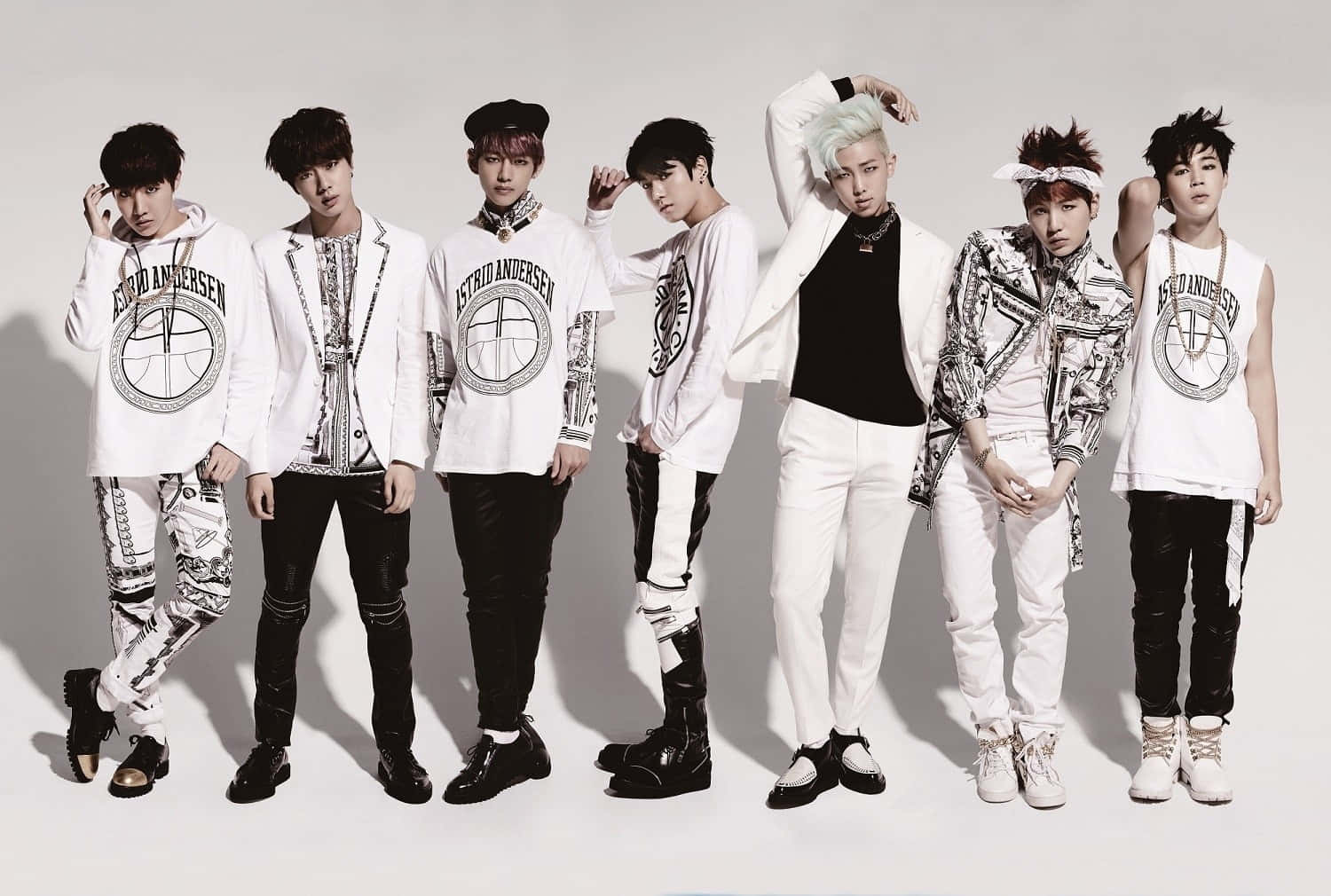 صور جمالية لفرقة BTS خلفية