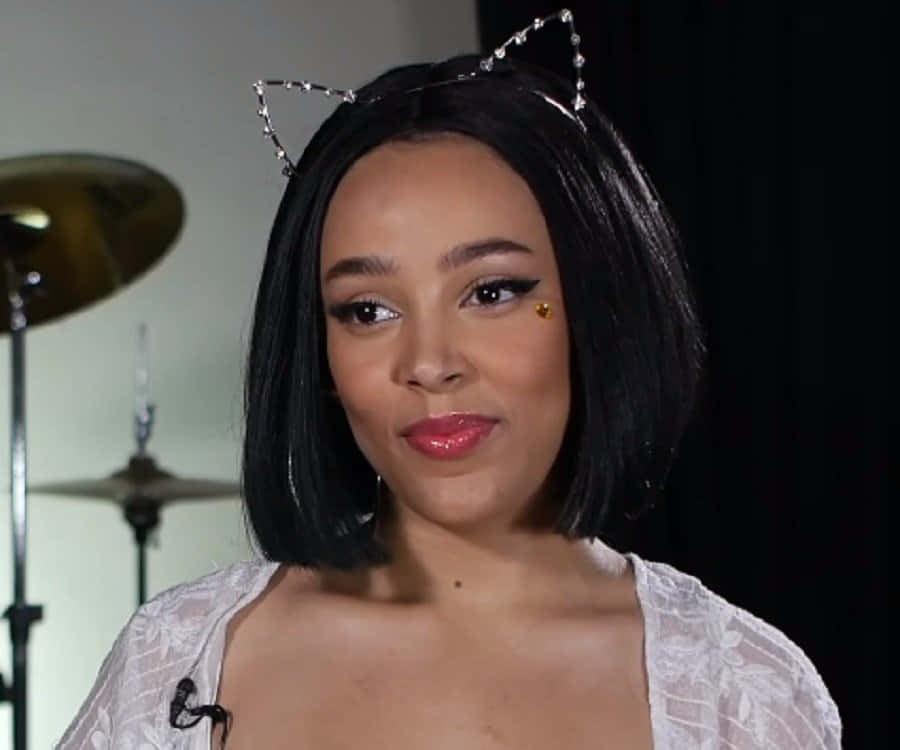 Doja Cat مستعدة للتحليق خلفية