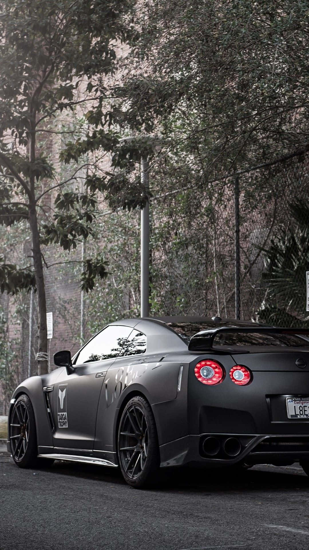 سيارة GTR R35 سوداء خلفية