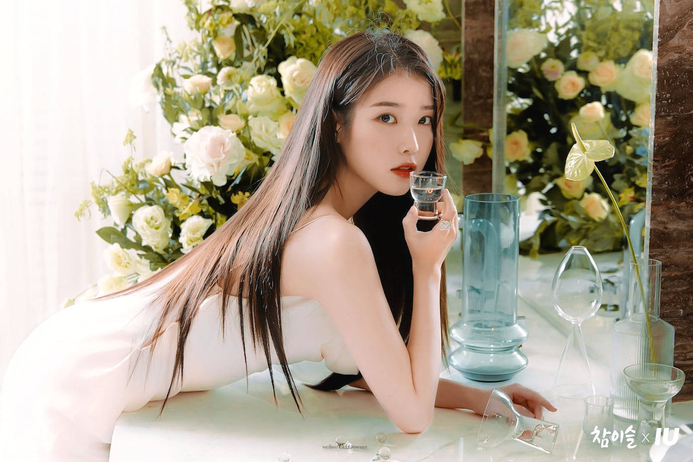 IU مجلة فوغ كوريا خلفية
