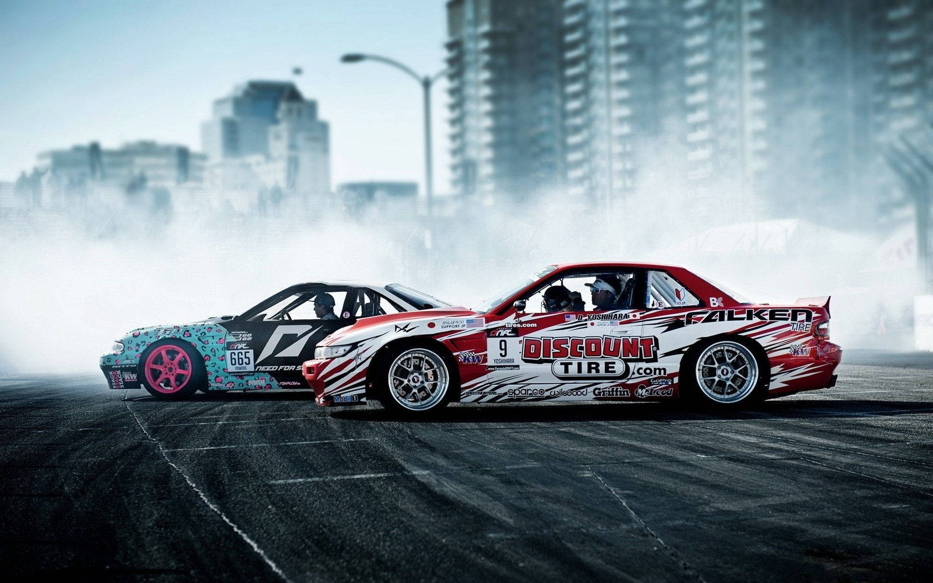 سيارات JDM في انزلاق خلفية