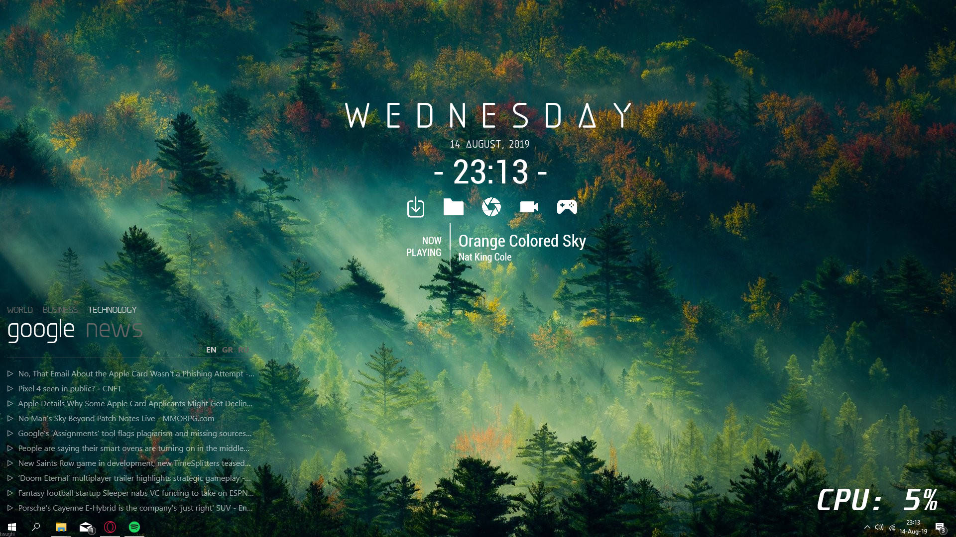سطح Rainmeter يظهر غابة جميلة خلفية