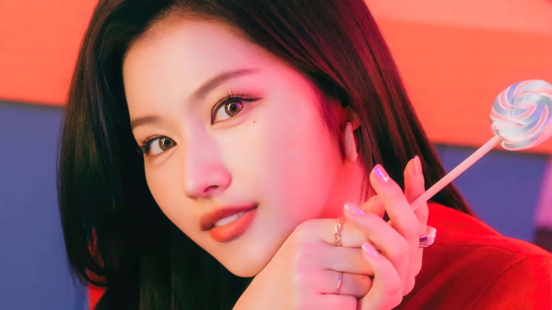 تألق فرقة Twice، إحساس الكيبوب، في جلسة تصويرهم المذهلة. خلفية