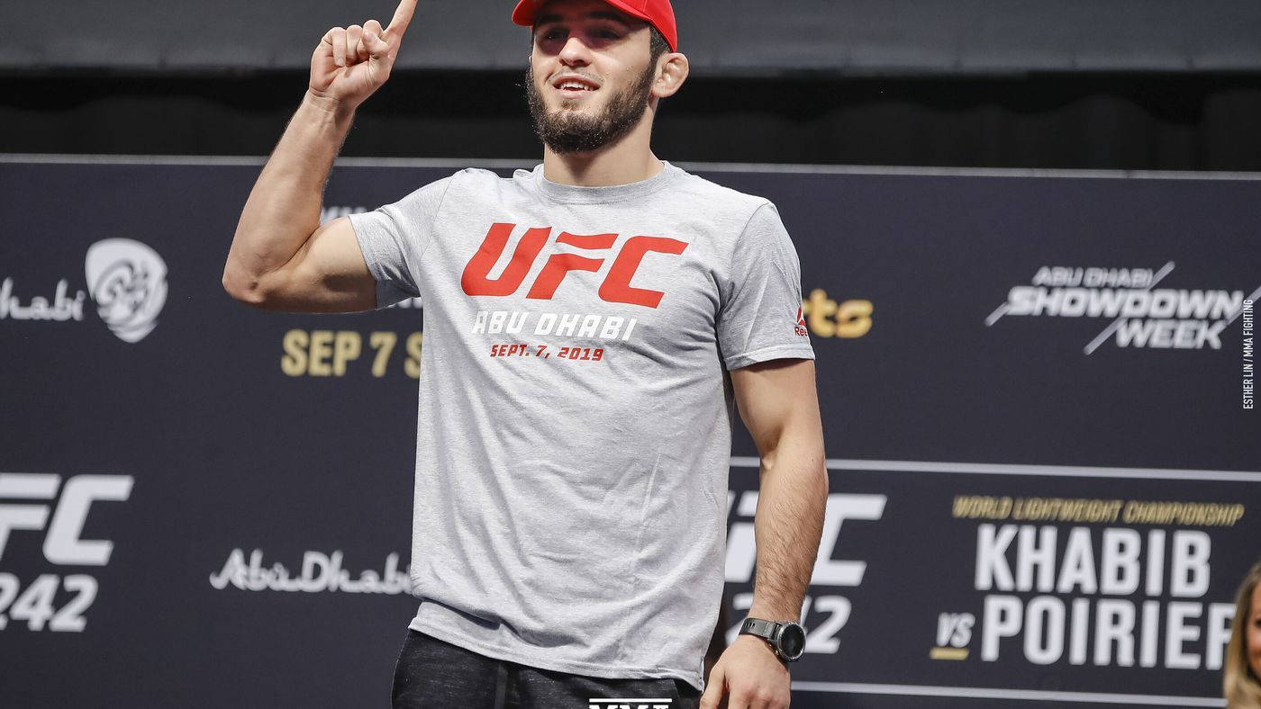 إسلام ماخاتشيف مقاتل UFC خلفية