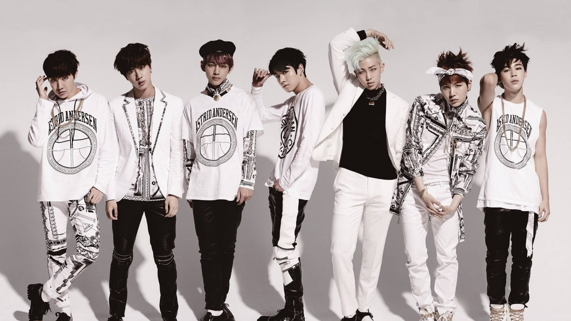 لابتوب رائع من ألبوم Wake Up لفرقة BTS خلفية