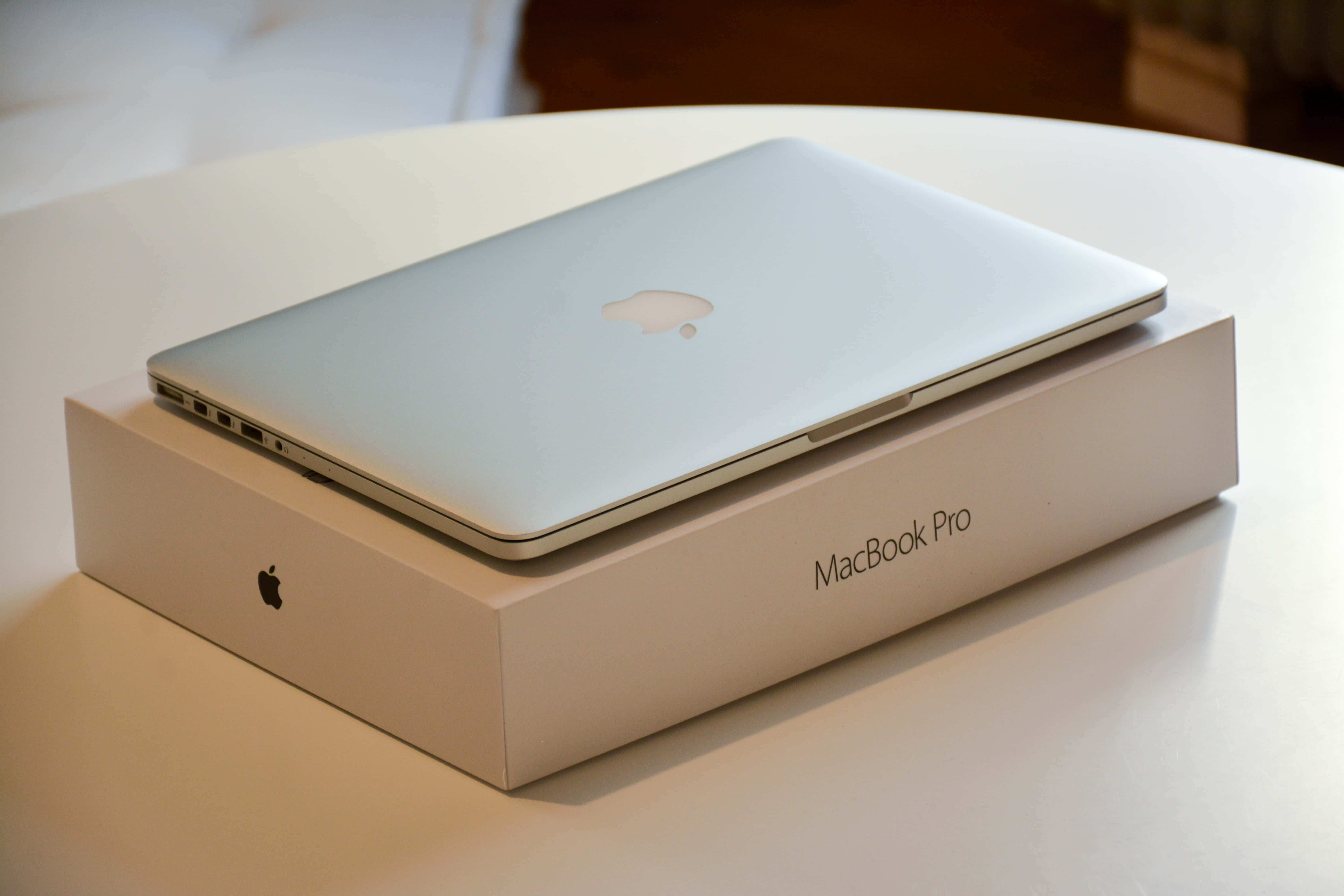 أنيق ونحيف، جهاز Macbook الجمالي مثالي لجميع احتياجاتك الرقمية. خلفية