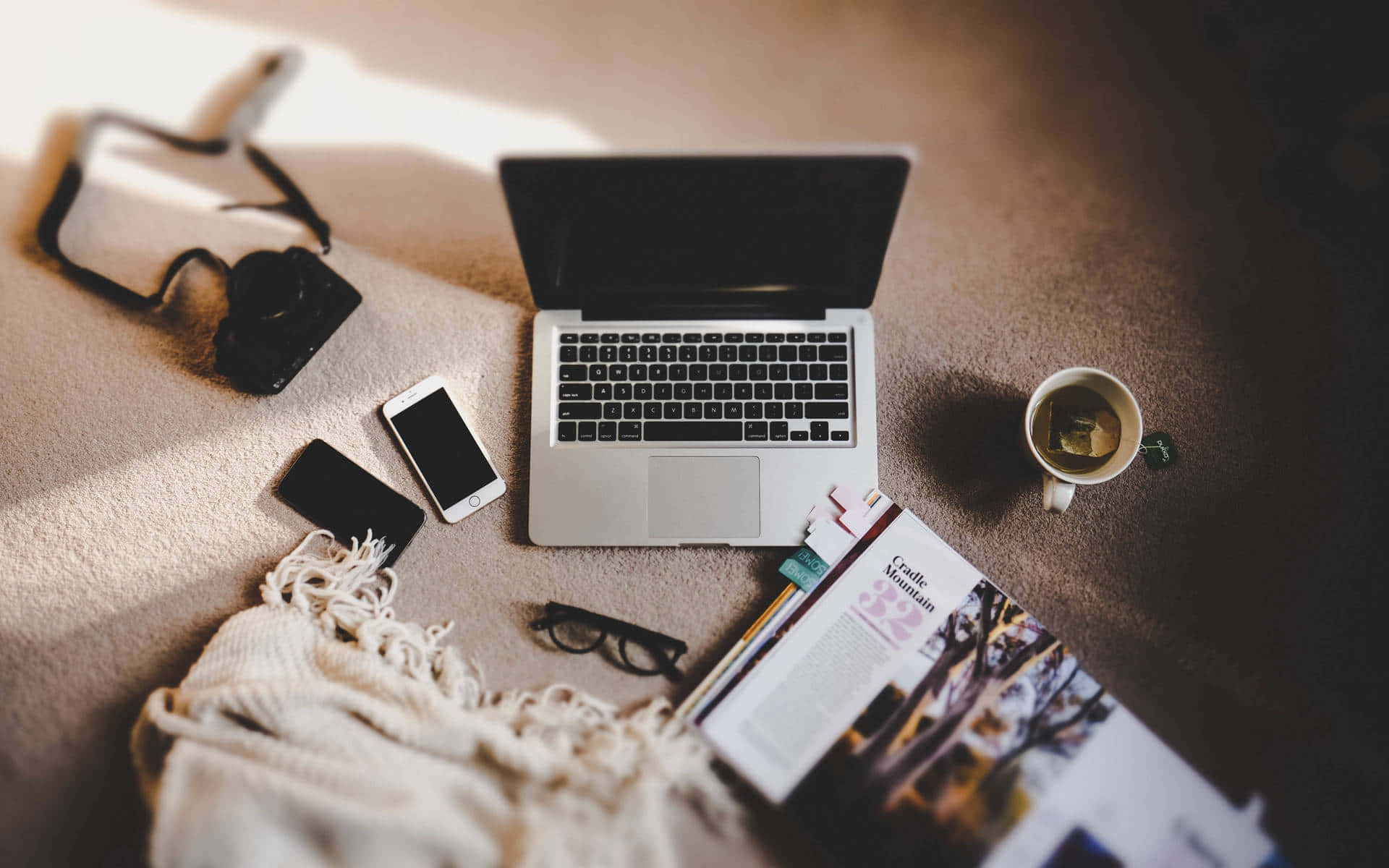 احترف الأناقة مع هذا اللابتوب الأنيق خلفية