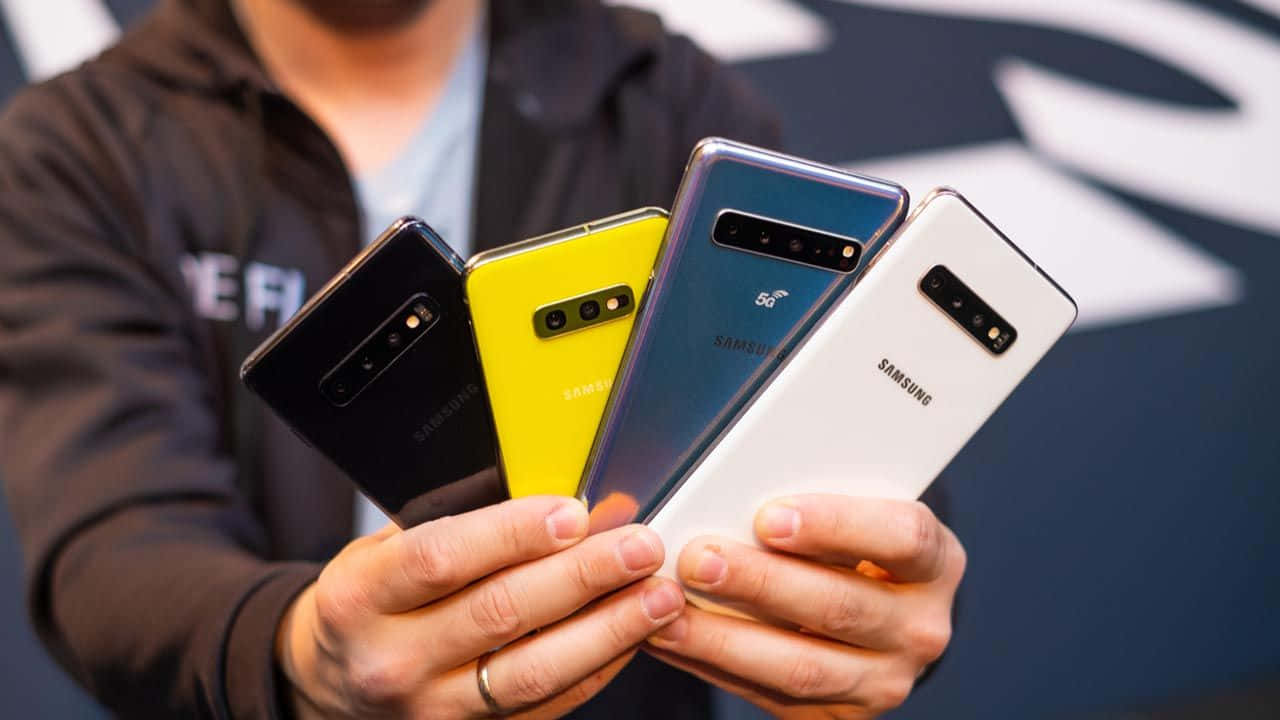 ارتقِ بهاتفك Galaxy S10 إلى مستوى جديد خلفية