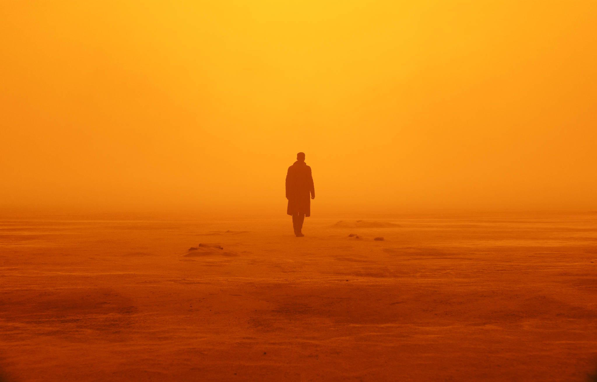 جمالية برتقالية من بليد رانر 2049 بدقة 4K خلفية