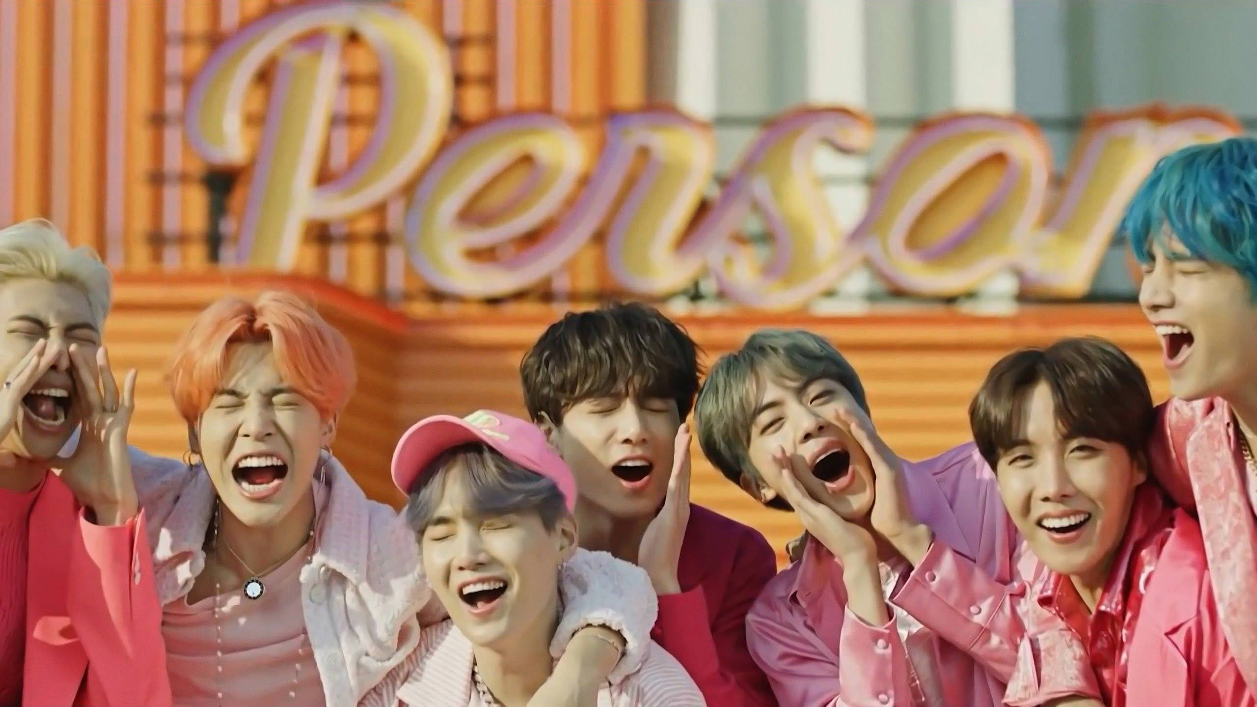 خلفية سطح مكتب BTS Boy With Luv خلفية
