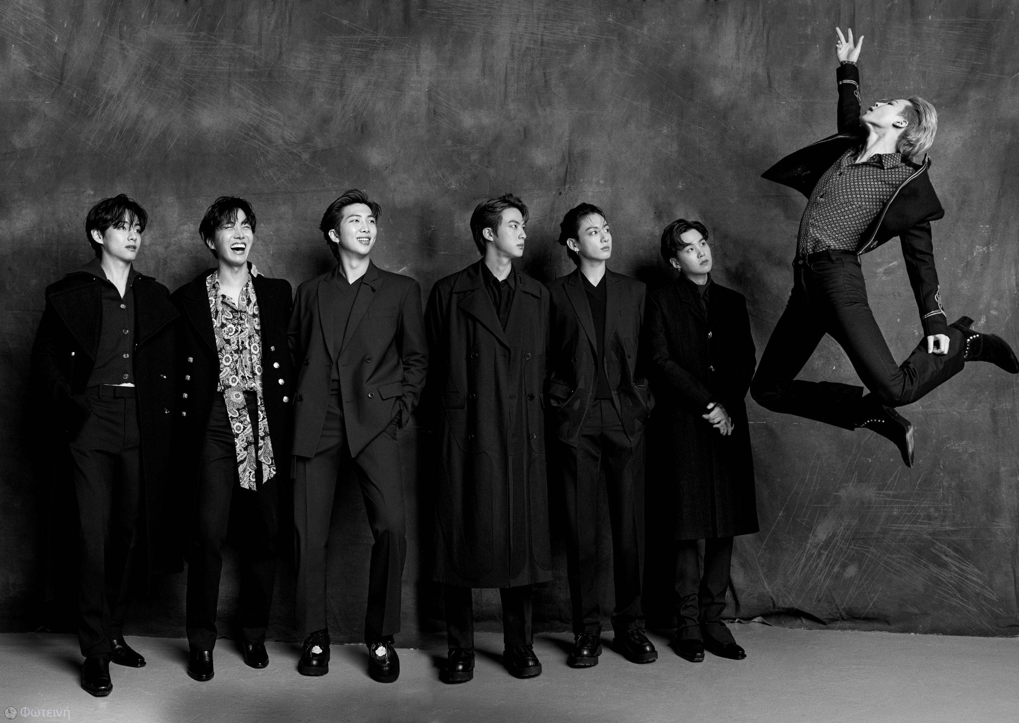 خلفية لابتوب BTS رائعة بالأبيض والأسود خلفية