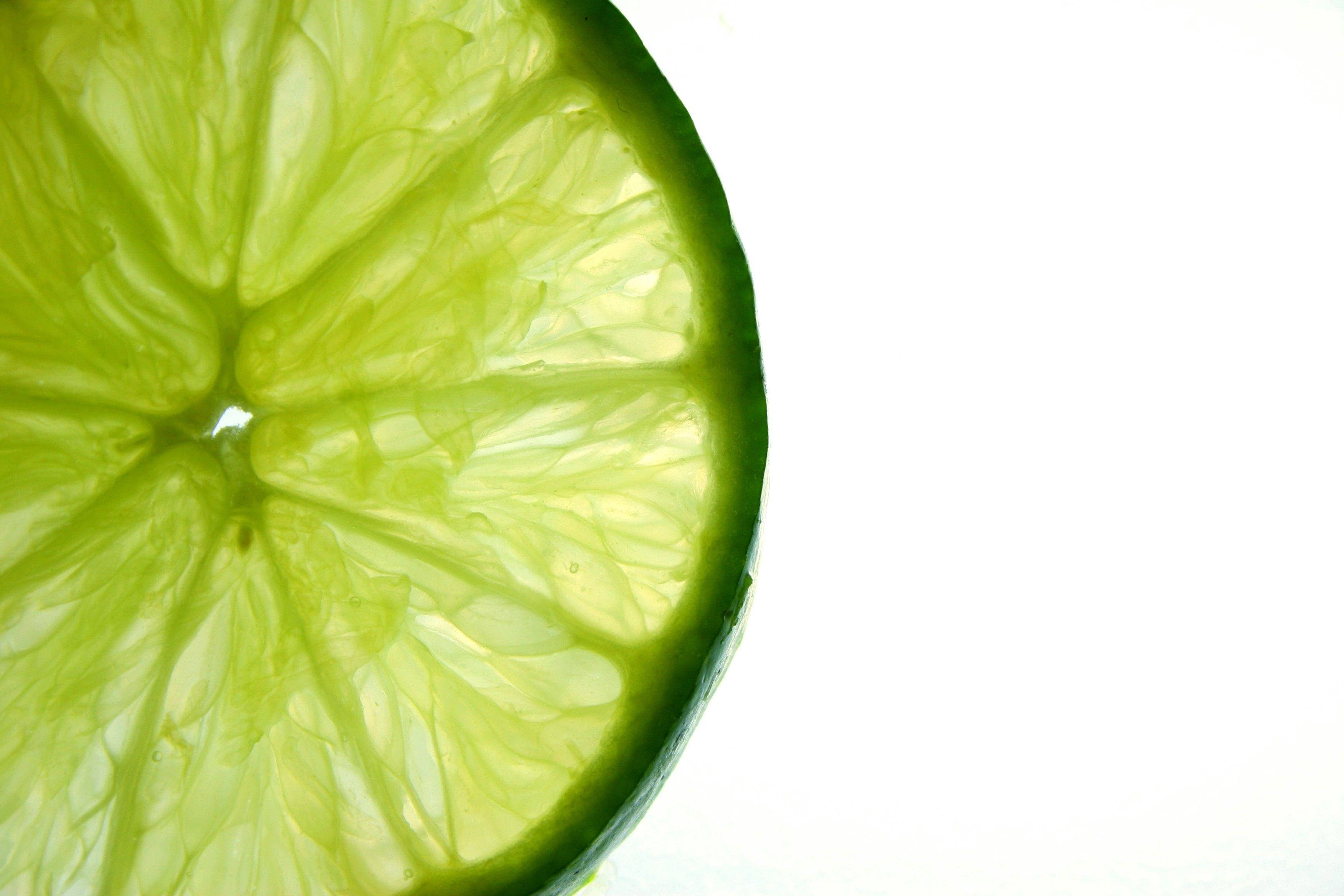 شريحة ليمون أخضر منعشة خلفية