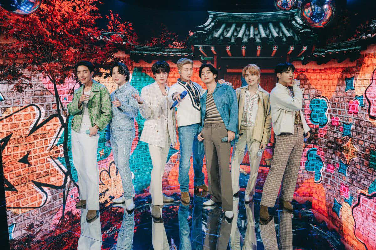 صورة BTS في برنامج The Late Late Show مع جيمس كوردن خلفية