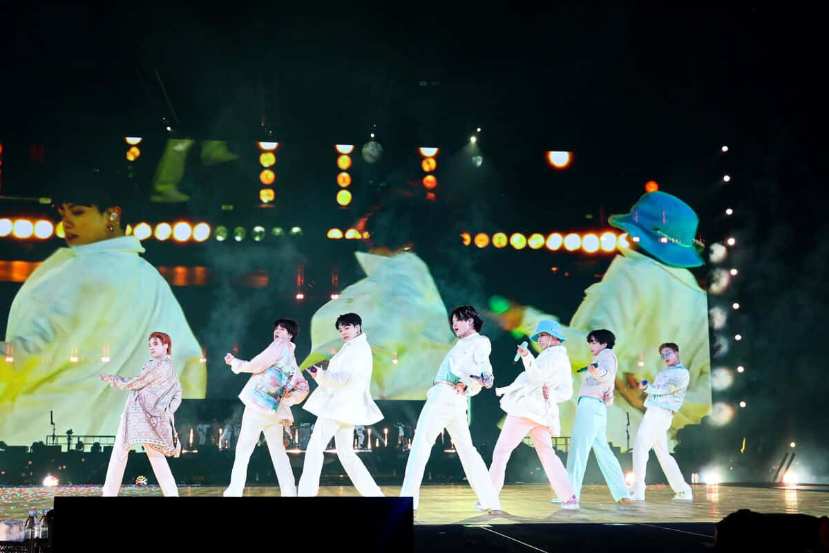 صورة BTS لأغنية Permission To Dance خلفية