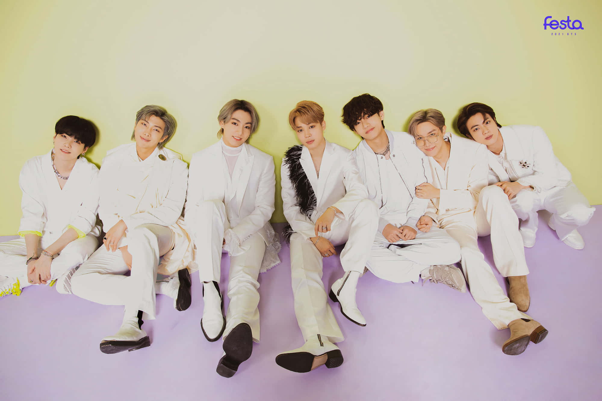 صورة عائلة BTS خلفية