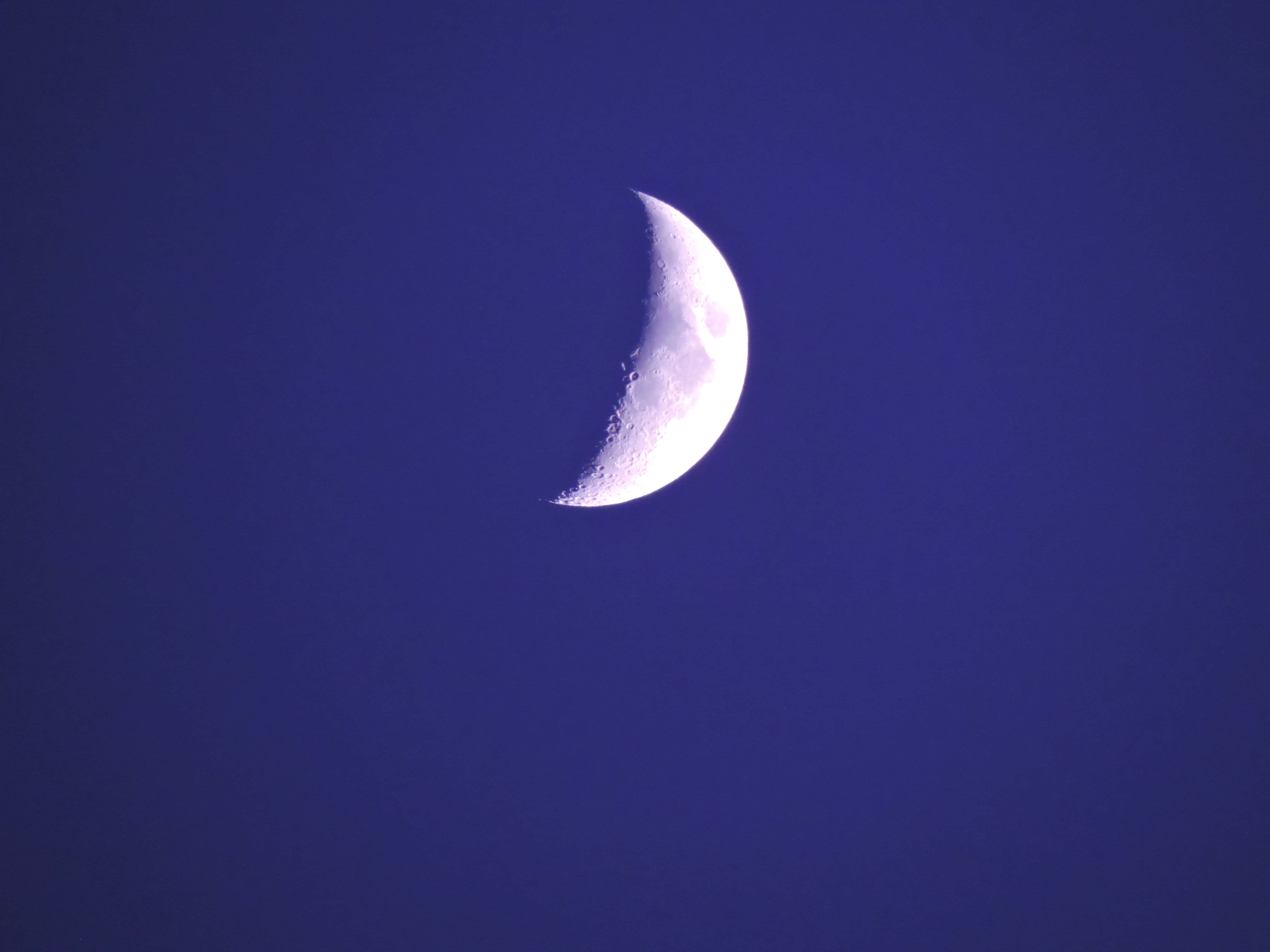 صورة هلال أزرق خلفية