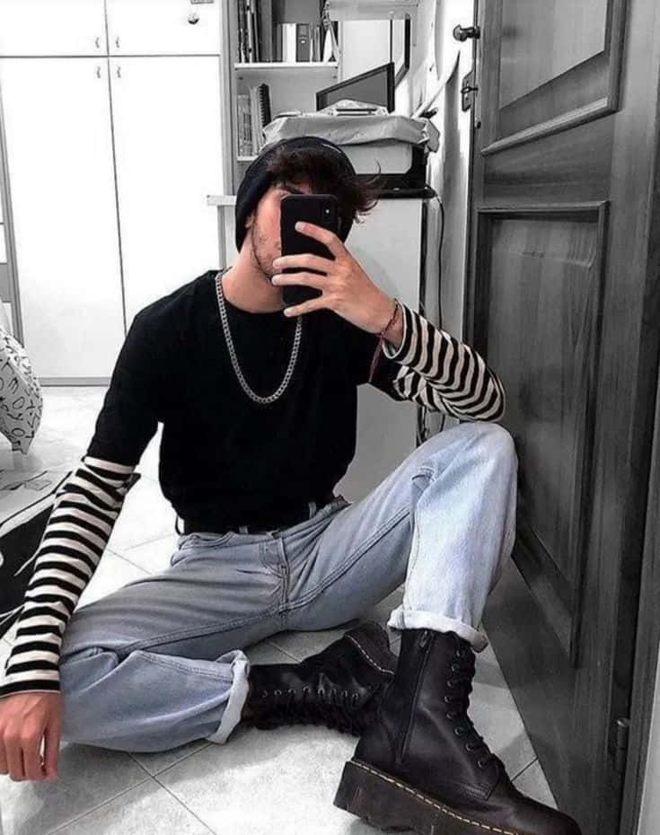 فتى أنيق يستمتع بسكينة الشمس خلفية