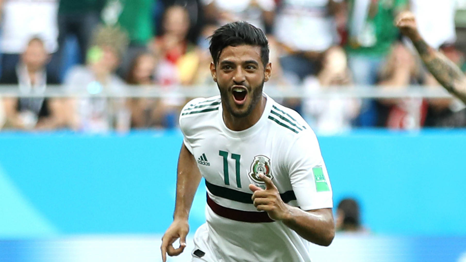كارلوس فيلا منتخب المكسيك خلفية