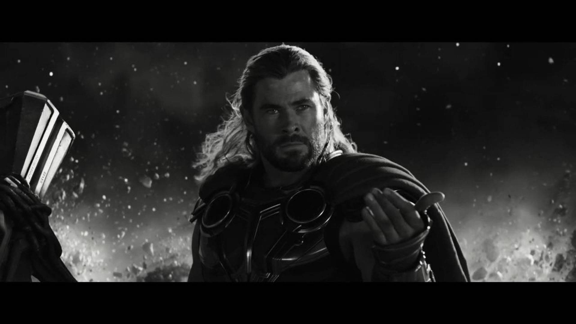 مشهد أحادي اللون من فيلم Thor Love and Thunder خلفية