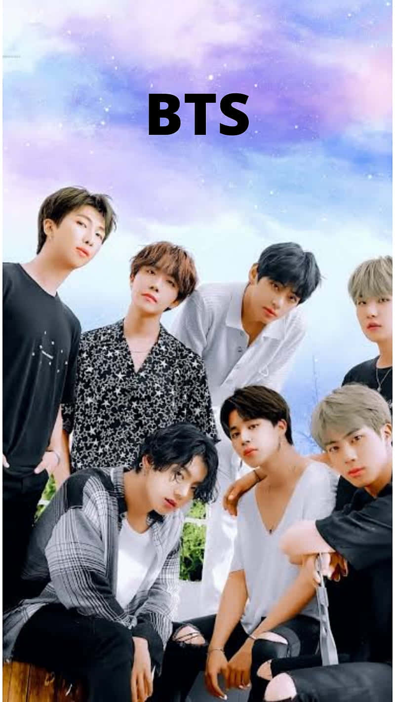 ملصق BTS مع كلمة BTS خلفية