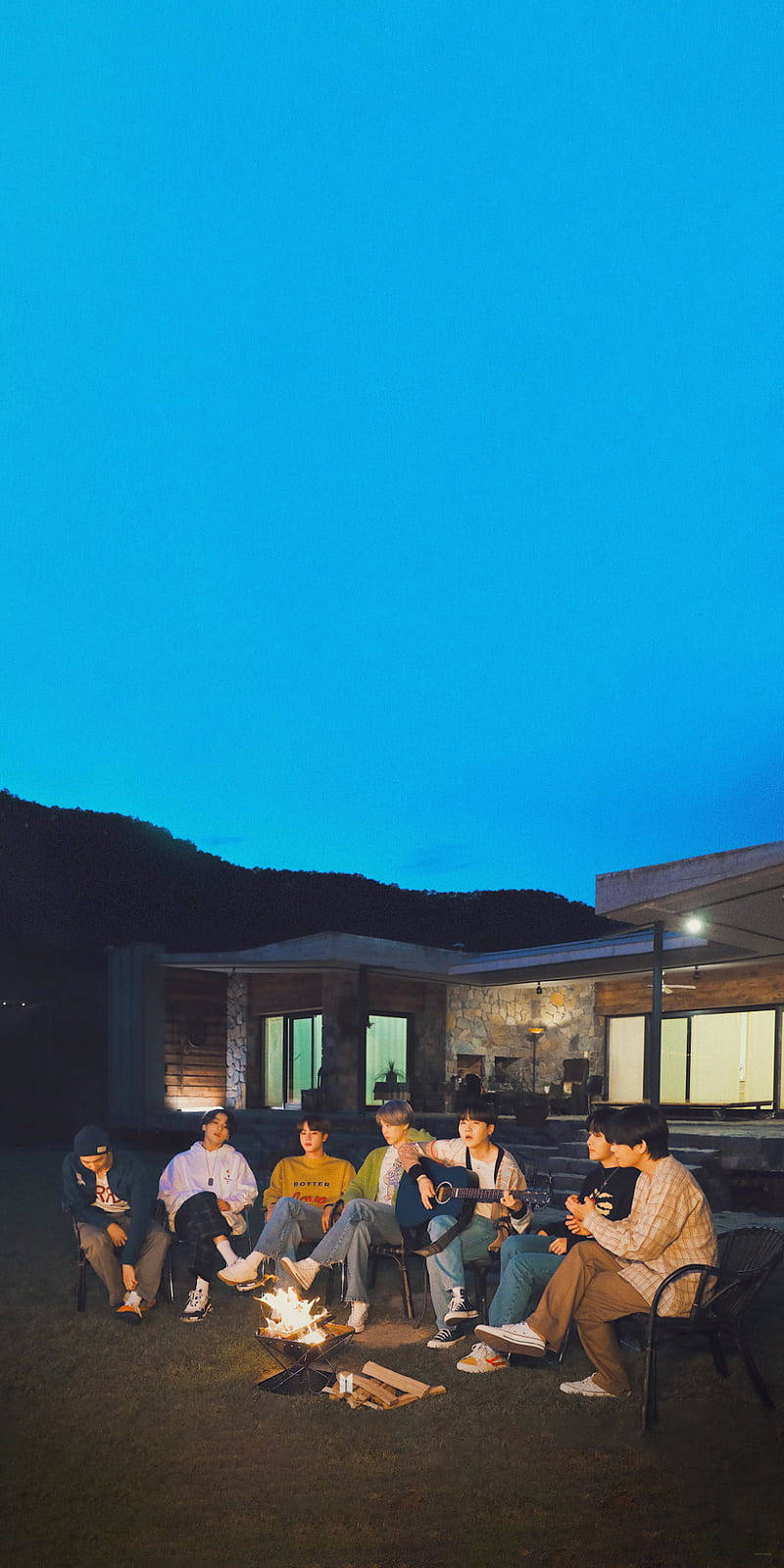 نار المخيم مع BTS جمالية لطيفة خلفية