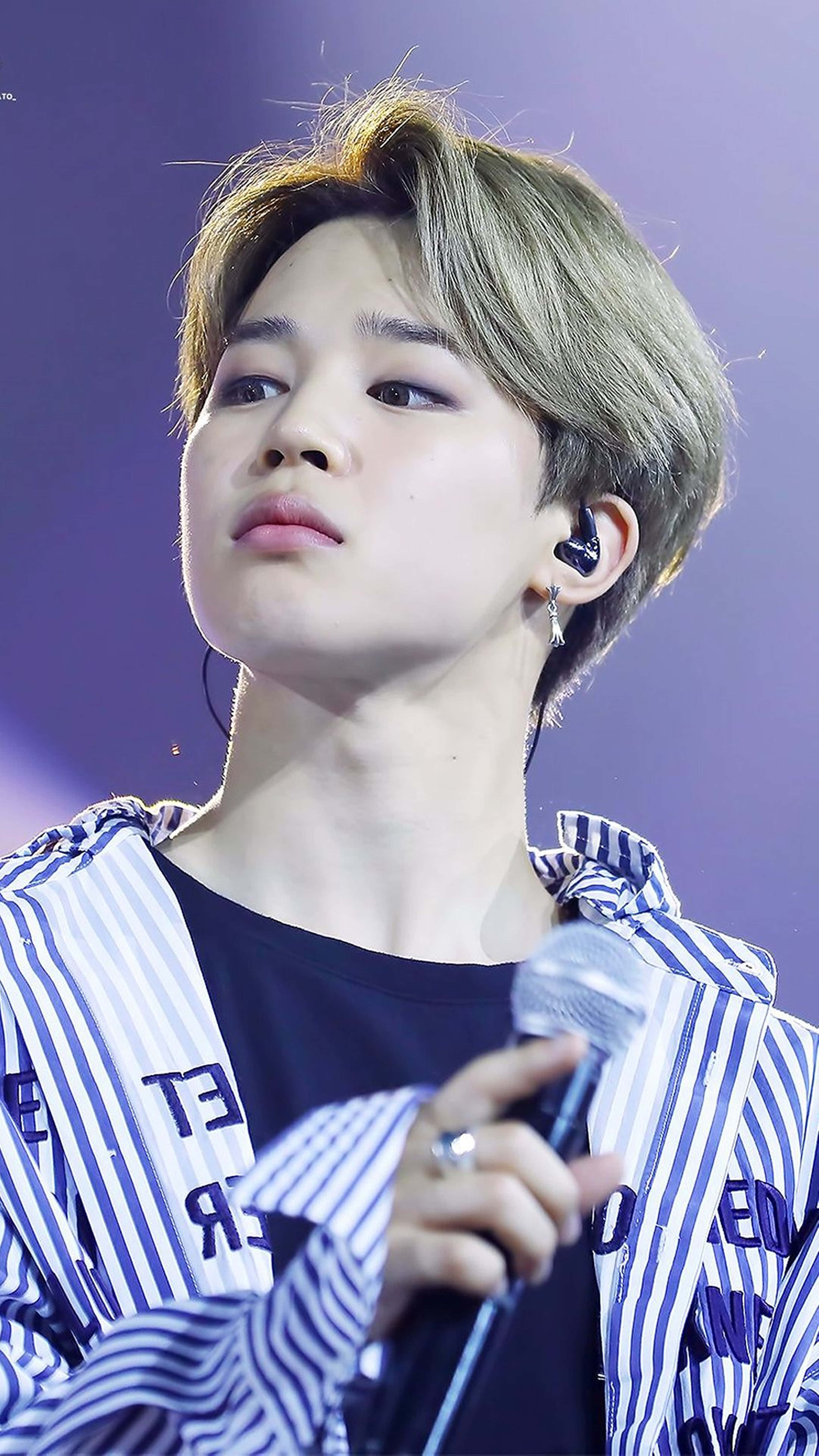 وجه جميل لجيمين من BTS بدقة عالية خلفية