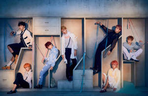 أعضاء BTS في أرفف الخزانة لابتوب — بي تي اس لابتوب خلفية