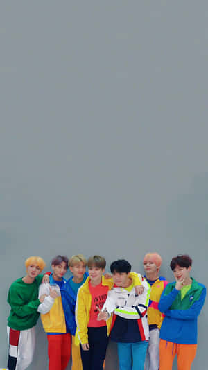 جلسة تصوير BTS بأزياء ملونة — Kpop GIF خلفية