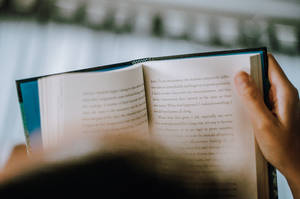 خلفية جمالية كتاب ضبابي — كتاب جمالي خلفية