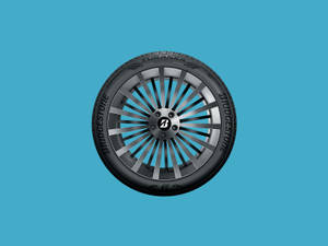صورة عالية الجودة لإطار Bridgestone Turanza QuietTrack — أزرق باستيل خلفية