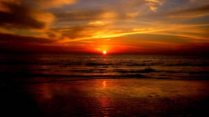 غروب شاطئ المحيط المظلم — شاطئ جمالي خلفية