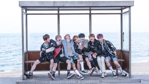 لقطة تشويقية ليوم الربيع من BTS على لابتوب